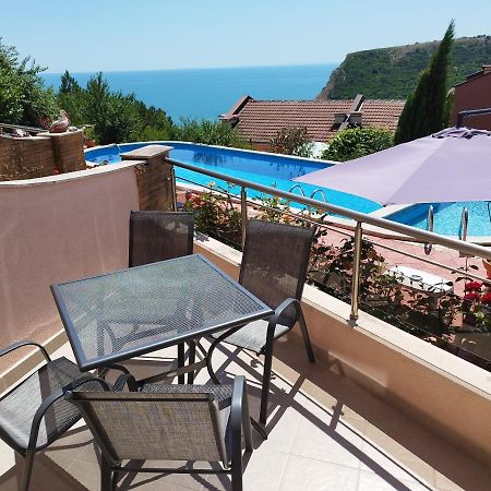 Green, Quiet And Beautiful 1 Appartement Kavarna Buitenkant foto