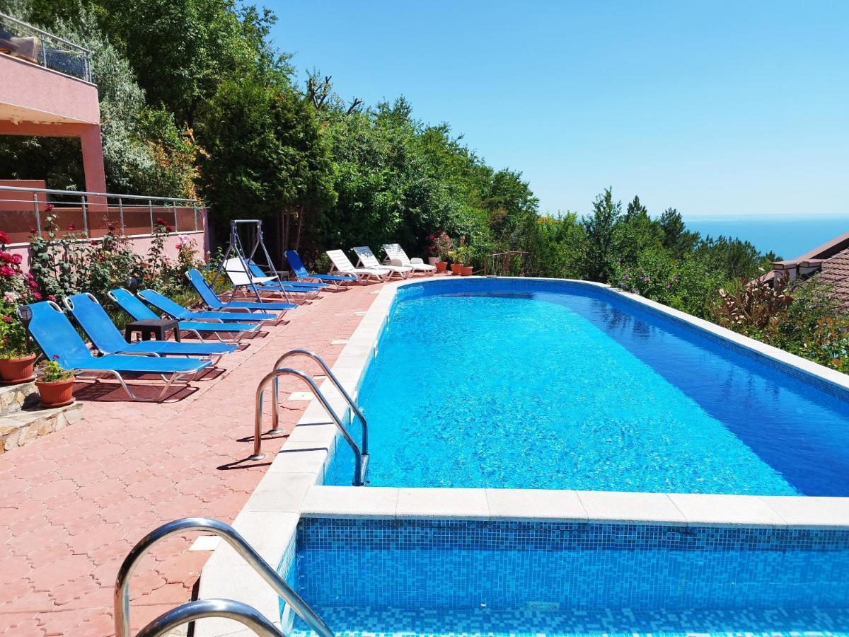 Green, Quiet And Beautiful 1 Appartement Kavarna Buitenkant foto