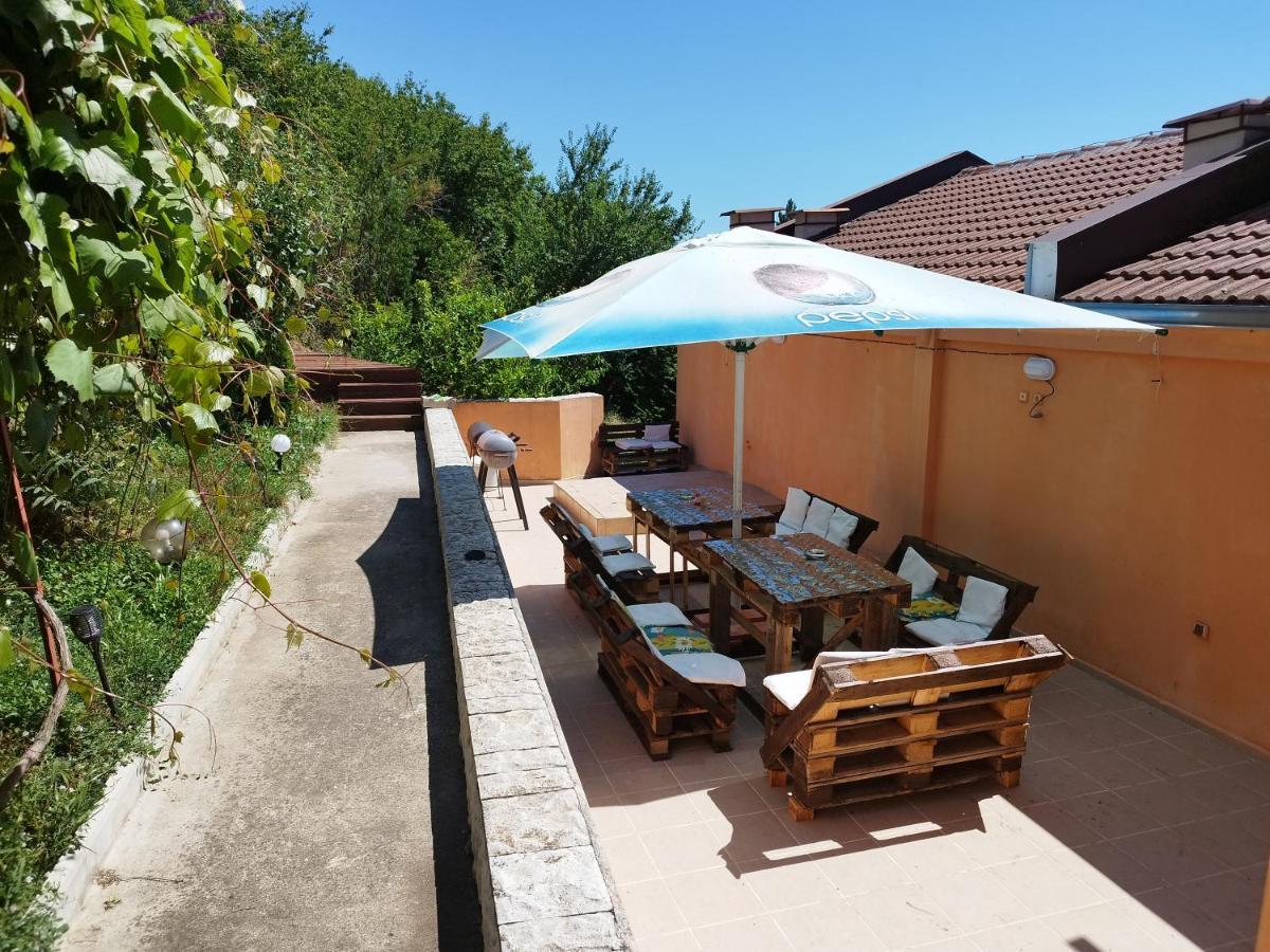 Green, Quiet And Beautiful 1 Appartement Kavarna Buitenkant foto