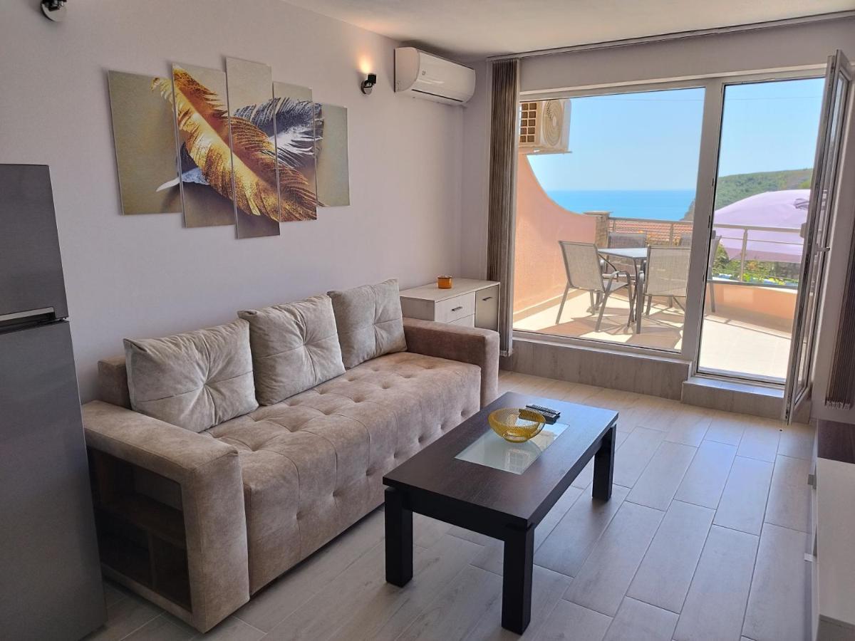 Green, Quiet And Beautiful 1 Appartement Kavarna Buitenkant foto