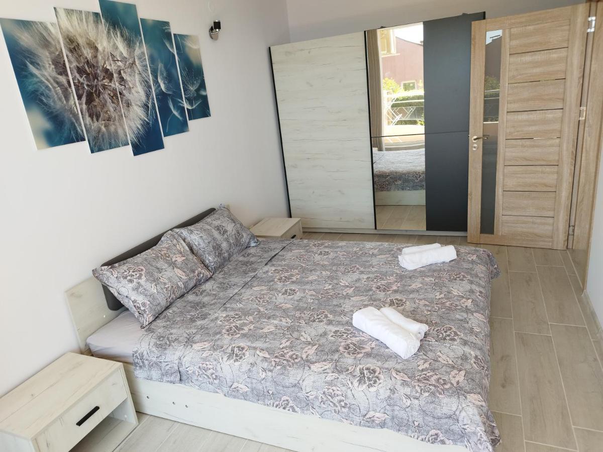 Green, Quiet And Beautiful 1 Appartement Kavarna Buitenkant foto