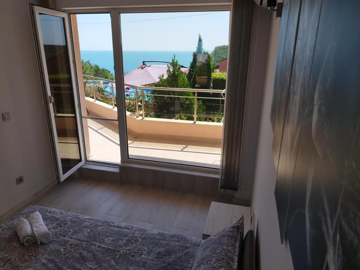 Green, Quiet And Beautiful 1 Appartement Kavarna Buitenkant foto